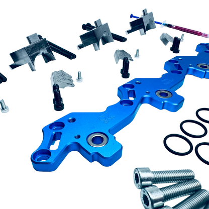 Original 07eins 16V PDE-Brücke Komplett-Set für 2.0 TDI 16V mit Bosch-PDEs: 16V PDE-Brücke, Montage-Set & 4× verstärkte VITON-Dichtungen.