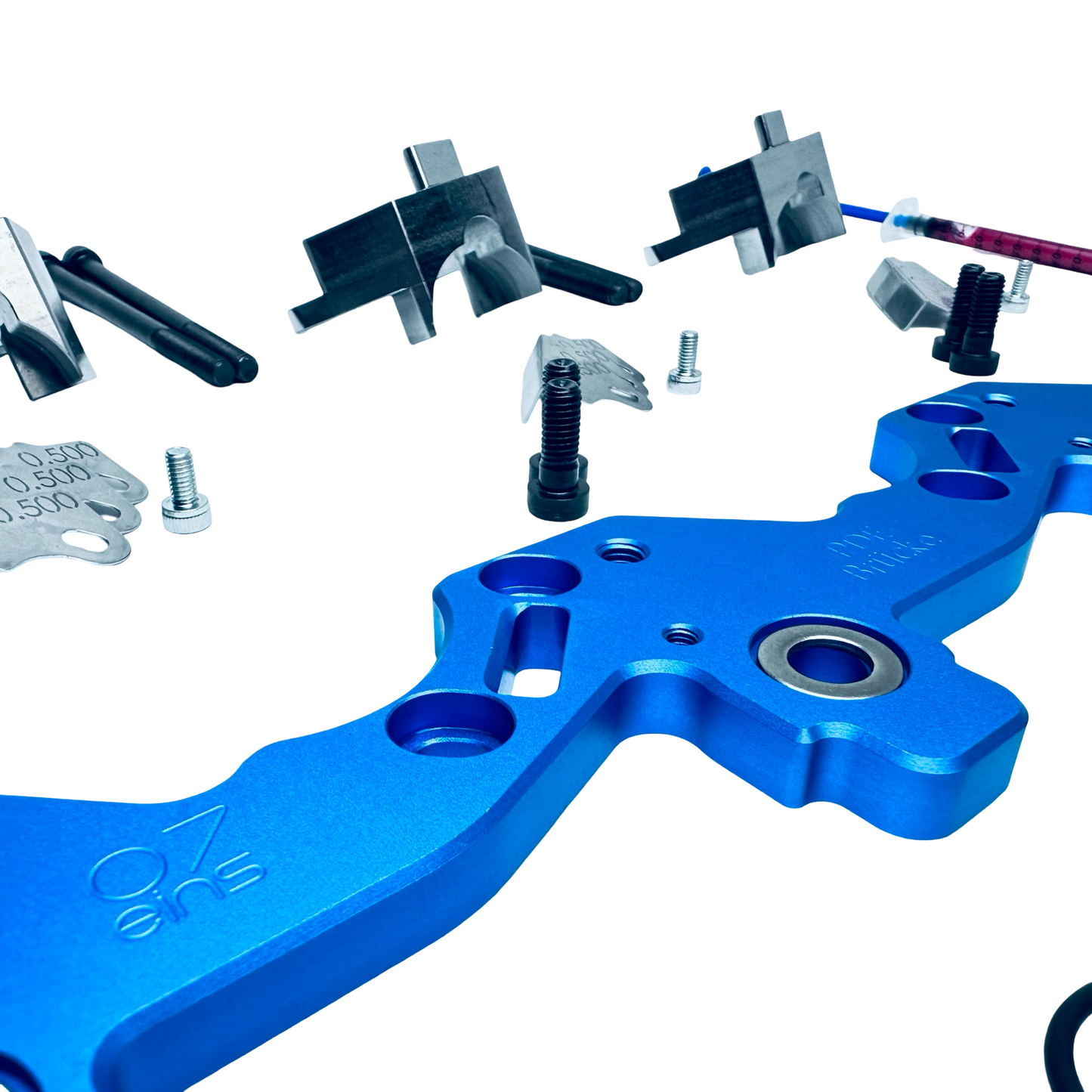 Original 07eins 16V PDE-Brücke Komplett-Set für 2.0 TDI 16V mit Bosch-PDEs: 16V PDE-Brücke, Montage-Set & 4× verstärkte VITON-Dichtungen.