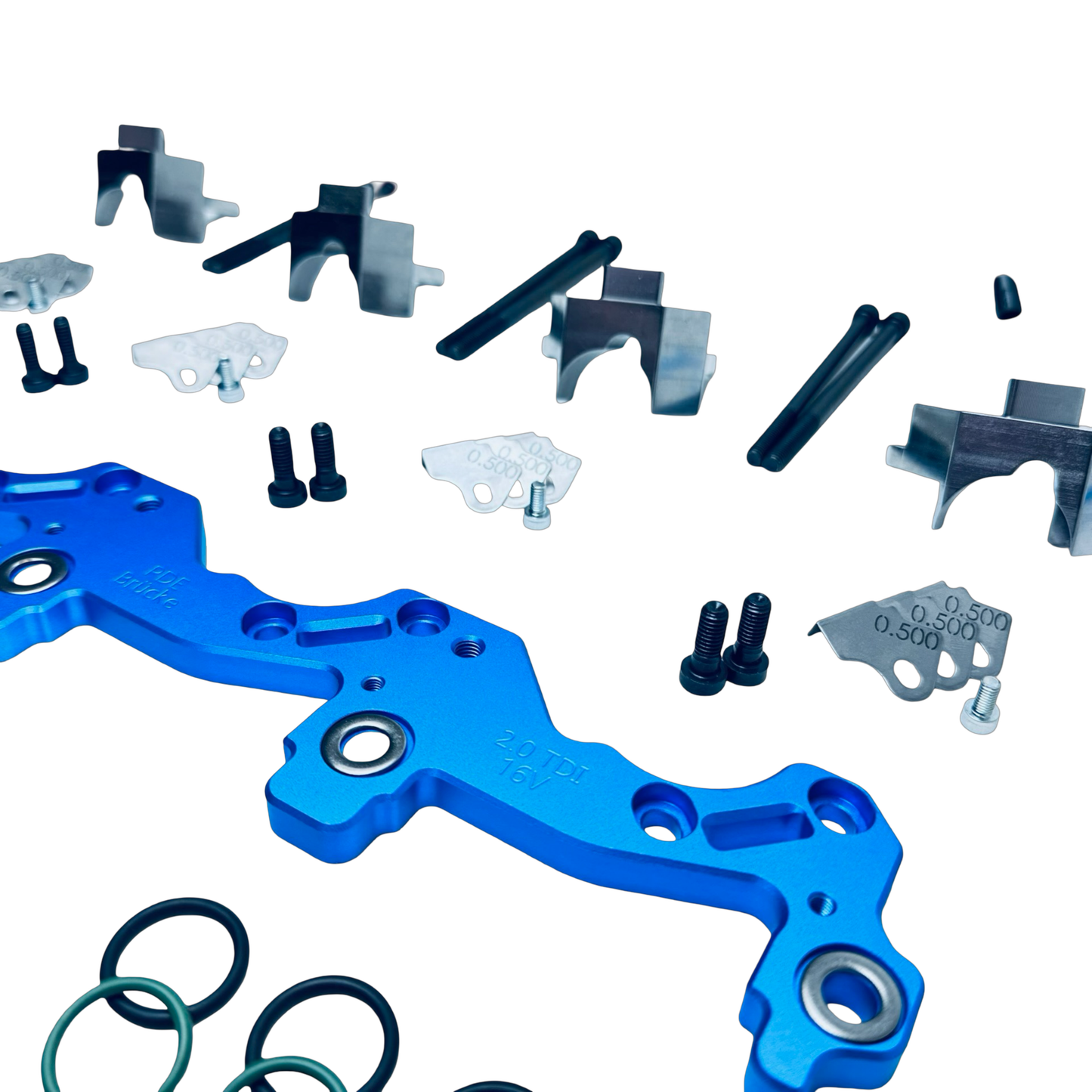Original 07eins 16V PDE-Brücke Ultimate-Set für 2.0 TDI 16V mit Bosch-PDEs: 16V PDE-Brücke, Montage-Set, original VW Leitungssatz (modifiziert) & 4× verstärkte VITON-Dichtungen.