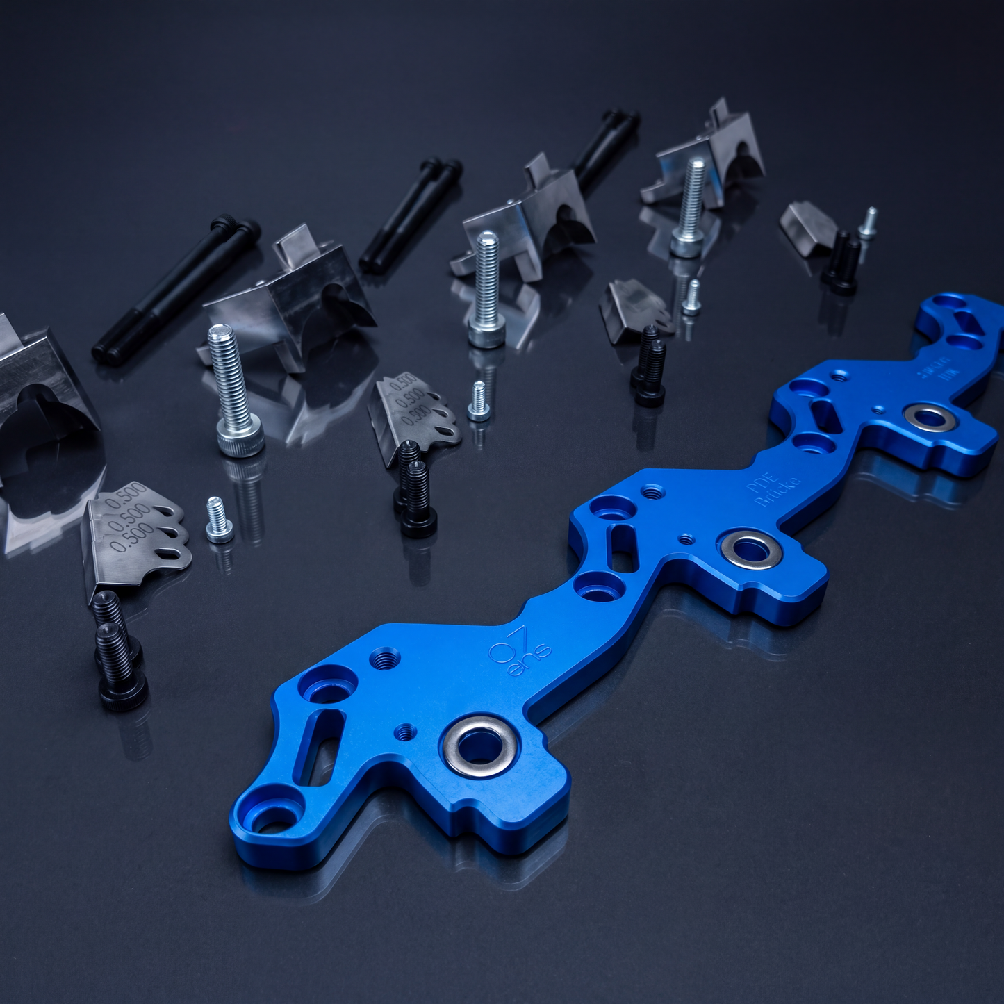 Original 07eins 16V PDE-Brücke Ultimate-Set für 2.0 TDI 16V mit Bosch-PDEs: 16V PDE-Brücke, Montage-Set, original VW Leitungssatz (modifiziert) & 4× verstärkte VITON-Dichtungen.