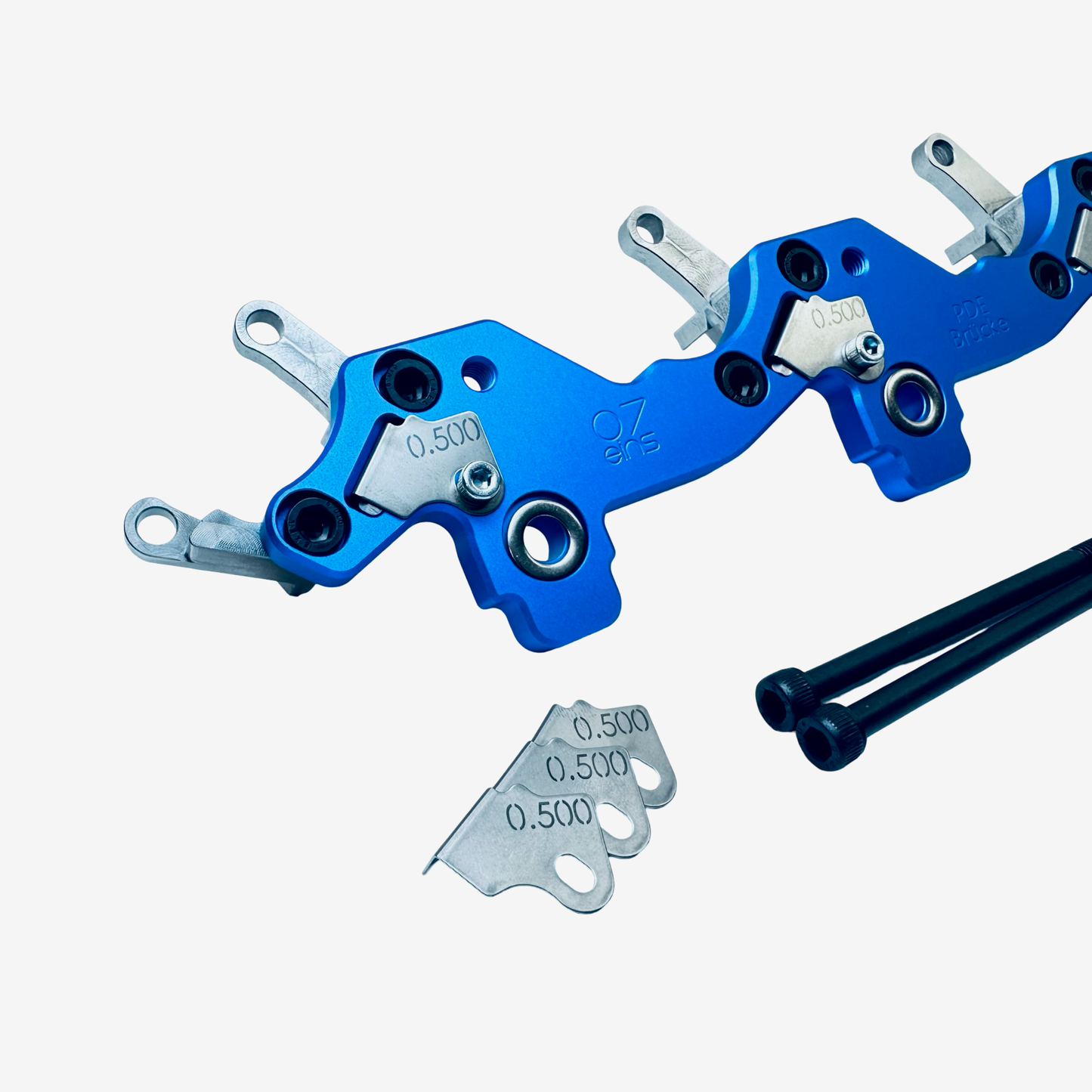 Original 07eins 16V PDE-Brücke für passende 2.0 TDI 16V mit Bosch-PDEs. Stabilisiert PDEs, reduziert Kippbewegung, Einlaufspuren und Diesel im Öl.